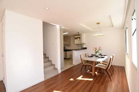 Casa de condomínio para alugar com 114m², 3 quartos e 2 vagasSala