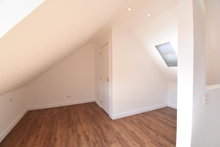 Casa de condomínio para alugar com 114m², 3 quartos e 2 vagasAtíco