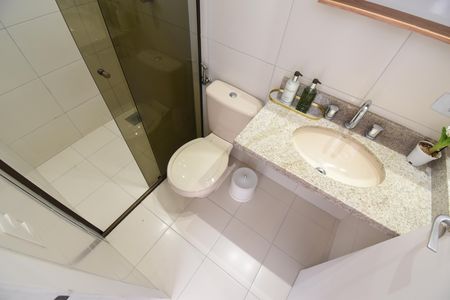 Casa de condomínio para alugar com 114m², 3 quartos e 2 vagasBanheiro da Suíte