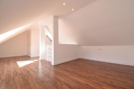 Casa de condomínio para alugar com 114m², 3 quartos e 2 vagasAtíco