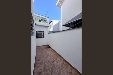 Casa para alugar com 90m², 2 quartos e 1 vagaÁrea externa