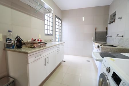Casa para alugar com 461m², 6 quartos e 5 vagasÁrea de Serviço