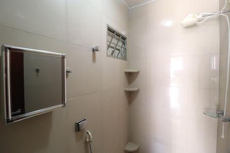 Casa para alugar com 461m², 6 quartos e 5 vagasBanheiro da Suíte 4