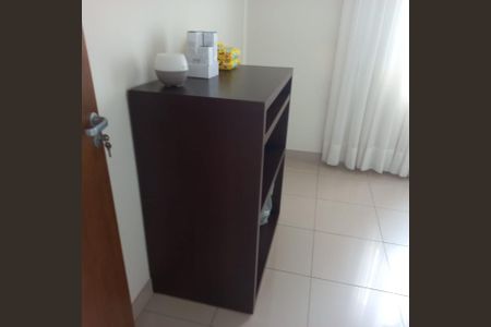 Quarto de casa para alugar com 5 quartos, 461m² em Santa Mônica, Uberlândia