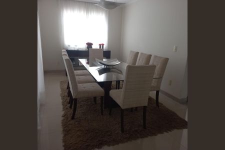 Sala de casa para alugar com 5 quartos, 461m² em Santa Mônica, Uberlândia