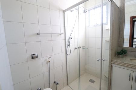 Casa para alugar com 461m², 6 quartos e 5 vagasBanheiro da Suíte 3