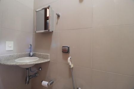 Casa para alugar com 461m², 6 quartos e 5 vagasBanheiro da Suíte 4