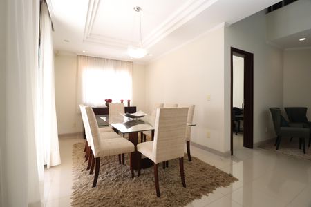 Casa para alugar com 461m², 6 quartos e 5 vagasSala de Jantar