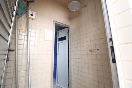 Área comum de casa para alugar com 6 quartos, 461m² em Santa Mônica, Uberlândia