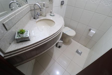 Casa para alugar com 461m², 6 quartos e 5 vagasLavabo