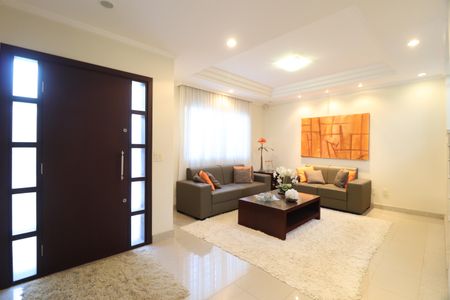 Casa para alugar com 461m², 6 quartos e 5 vagasSala