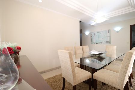 Sala de Jantar de casa para alugar com 6 quartos, 461m² em Santa Mônica, Uberlândia