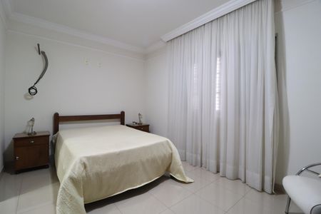Casa para alugar com 461m², 6 quartos e 5 vagasSuíte 3