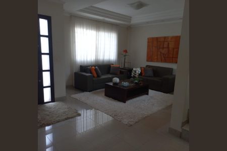 Sala de casa para alugar com 5 quartos, 461m² em Santa Mônica, Uberlândia