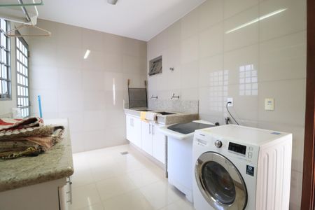 Casa para alugar com 461m², 6 quartos e 5 vagasÁrea de Serviço