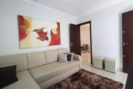 Casa para alugar com 461m², 6 quartos e 5 vagasSala de TV