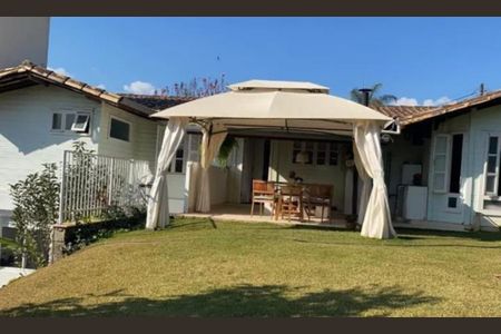 Casa de condomínio à venda com 300m², 4 quartos e 4 vagas