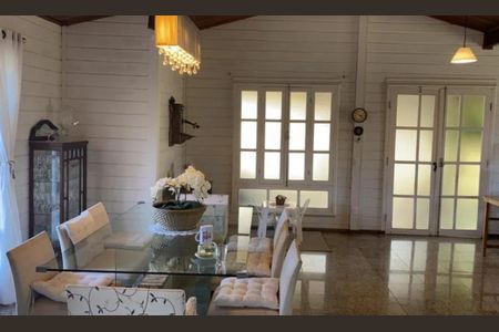 Casa de condomínio à venda com 300m², 4 quartos e 4 vagas