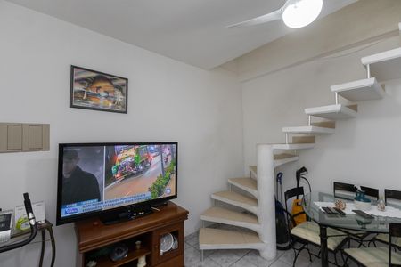 Sala de casa para alugar com 3 quartos, 180m² em Jardim Filhos da Terra, São Paulo
