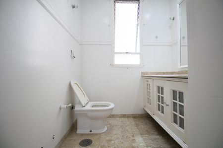 Apartamento para alugar com 200m², 5 quartos e 2 vagasBanheiro da Suíte 2