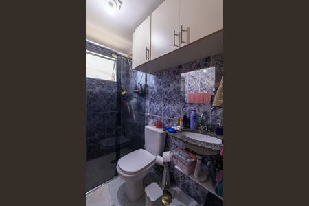 Banheiro de apartamento à venda com 2 quartos, 56m² em Jardim Três Marias, São Paulo