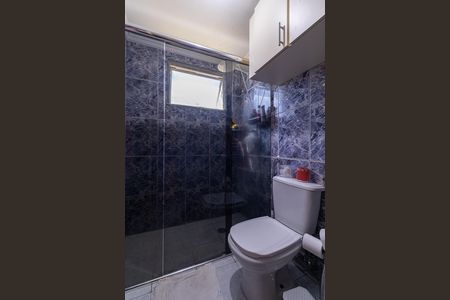 Banheiro de apartamento à venda com 2 quartos, 56m² em Jardim Três Marias, São Paulo