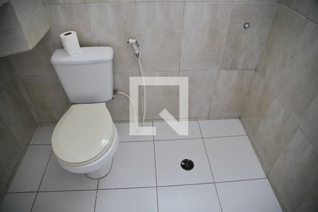 Banheiro de casa para alugar com 2 quartos, 125m² em Jardim Lauro Gomes, São Bernardo do Campo