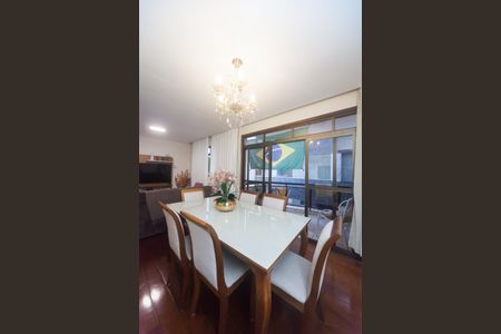 Apartamento à venda com 100m², 3 quartos e 2 vagas Apartamento à venda com 100m², 3 quartos e 2 vagasSala de Jantar