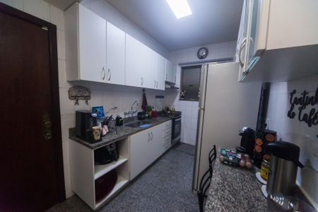 Apartamento à venda com 100m², 3 quartos e 2 vagas Apartamento à venda com 100m², 3 quartos e 2 vagasCozinha