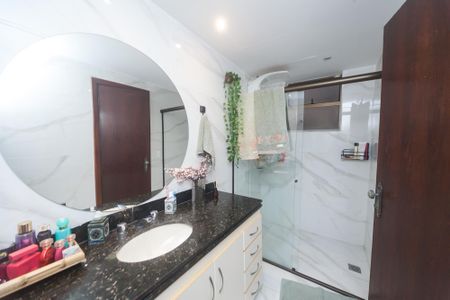 Apartamento à venda com 100m², 3 quartos e 2 vagas Apartamento à venda com 100m², 3 quartos e 2 vagasBanheiro Suite