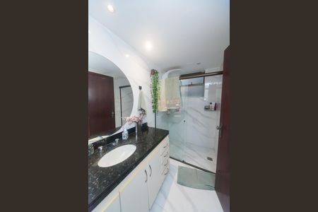 Apartamento à venda com 100m², 3 quartos e 2 vagas Apartamento à venda com 100m², 3 quartos e 2 vagasBanheiro Suite