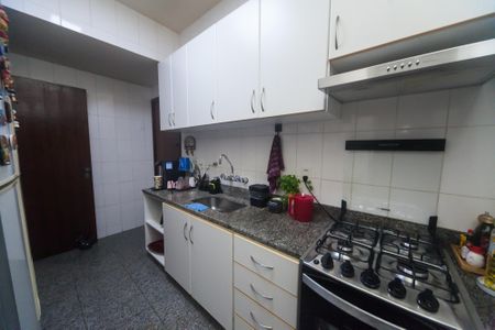 Apartamento à venda com 100m², 3 quartos e 2 vagas Apartamento à venda com 100m², 3 quartos e 2 vagasCozinha