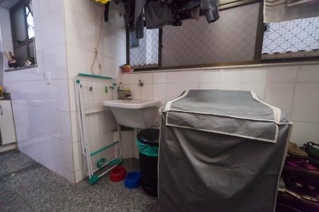 Apartamento à venda com 100m², 3 quartos e 2 vagas Apartamento à venda com 100m², 3 quartos e 2 vagasÁrea de Serviço