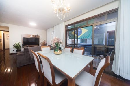 Apartamento à venda com 100m², 3 quartos e 2 vagas Apartamento à venda com 100m², 3 quartos e 2 vagasSala de Jantar