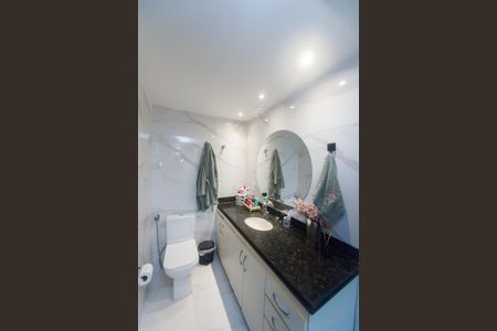 Apartamento à venda com 100m², 3 quartos e 2 vagas Apartamento à venda com 100m², 3 quartos e 2 vagasBanheiro Suite
