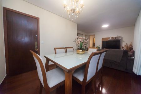 Apartamento à venda com 100m², 3 quartos e 2 vagas Apartamento à venda com 100m², 3 quartos e 2 vagasSala de Jantar
