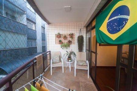 Apartamento à venda com 100m², 3 quartos e 2 vagas Apartamento à venda com 100m², 3 quartos e 2 vagasVaranda da Sala