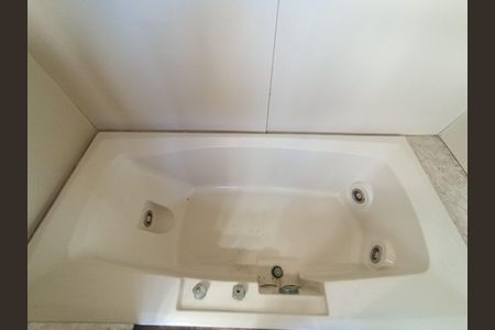 Apartamento à venda com 185m², 3 quartos e 2 vagas Apartamento à venda com 185m², 3 quartos e 2 vagasBanheiro quarto 1