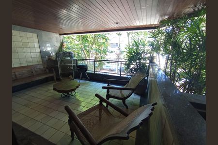 Apartamento à venda com 185m², 3 quartos e 2 vagas Apartamento à venda com 185m², 3 quartos e 2 vagasVaranda