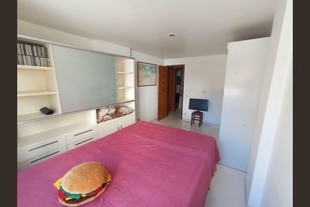 Apartamento à venda com 185m², 3 quartos e 2 vagas Apartamento à venda com 185m², 3 quartos e 2 vagasQuarto 3