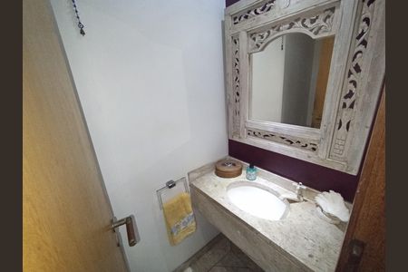 Apartamento à venda com 185m², 3 quartos e 2 vagas Apartamento à venda com 185m², 3 quartos e 2 vagasLavabo
