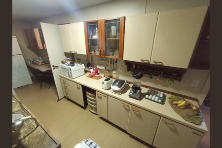 Apartamento à venda com 185m², 3 quartos e 2 vagas