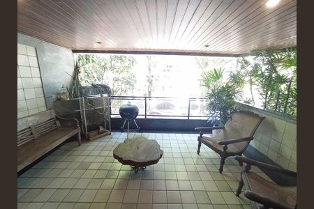 Apartamento à venda com 185m², 3 quartos e 2 vagas Apartamento à venda com 185m², 3 quartos e 2 vagasVaranda