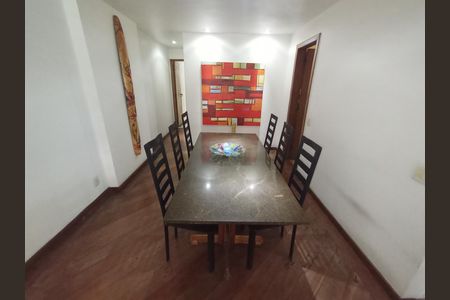 Apartamento à venda com 185m², 3 quartos e 2 vagas Apartamento à venda com 185m², 3 quartos e 2 vagasSala de jantar