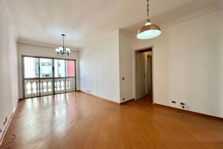Apartamento à venda com 75m², 2 quartos e 1 vaga Apartamento à venda com 75m², 2 quartos e 1 vagaSala