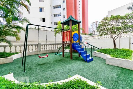Apartamento à venda com 75m², 2 quartos e 1 vaga Apartamento à venda com 75m², 2 quartos e 1 vagaÁrea comum - Playground