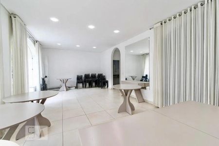 Apartamento à venda com 75m², 2 quartos e 1 vaga Apartamento à venda com 75m², 2 quartos e 1 vagaÁrea comum - Salão de festas