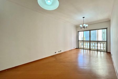 Apartamento à venda com 75m², 2 quartos e 1 vaga Apartamento à venda com 75m², 2 quartos e 1 vagaSala