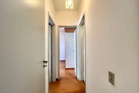 Apartamento à venda com 75m², 2 quartos e 1 vaga Apartamento à venda com 75m², 2 quartos e 1 vagaCorredor