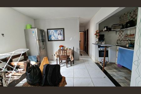 Sala  de apartamento para alugar com 3 quartos, 90m² em Brotas, Salvador